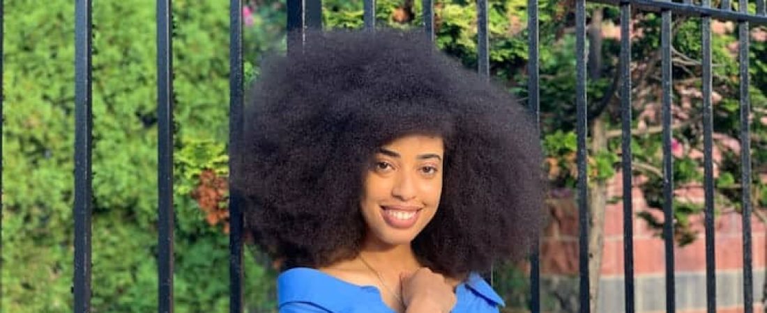 Esta mujer originaria de Brooklyn rompió el récord Guinness del afro más grande del mundo 1