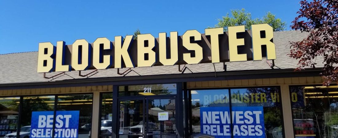 Exterior_of_last_Blockbuster_Video (1)