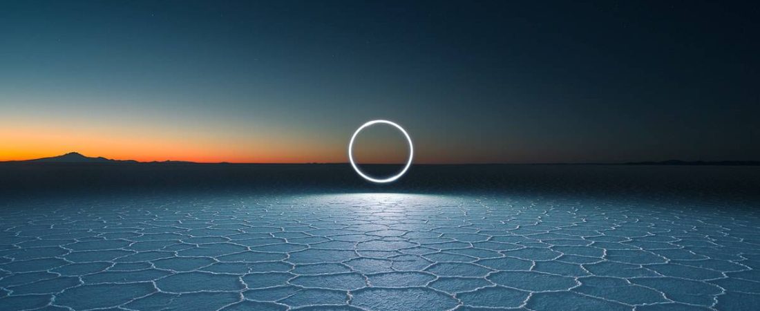 Fotógrafo toma impresionantes imágenes del Salar de Uyuni junto a dibujos realizados por drones con LEDs 8