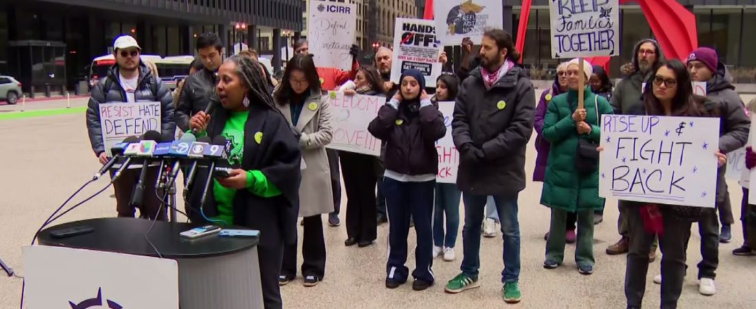 Grupos-de-derechos-de-inmigrantes-en-Chicago-protestan-contra-nuevo-veto-intriper.jpg