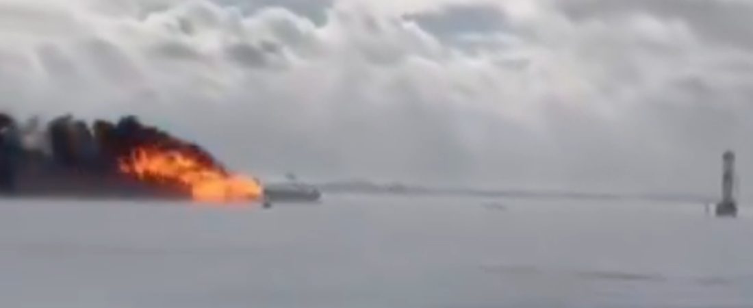 Impactante-aterrizaje-de-emergencia-de-un-avion-de-Delta-en-llamas-intriper.jpg