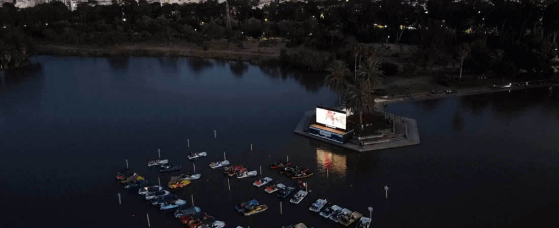 Israel se suma a la tendencia de cine flotante para ver películas cumpliendo con el distanciamiento social