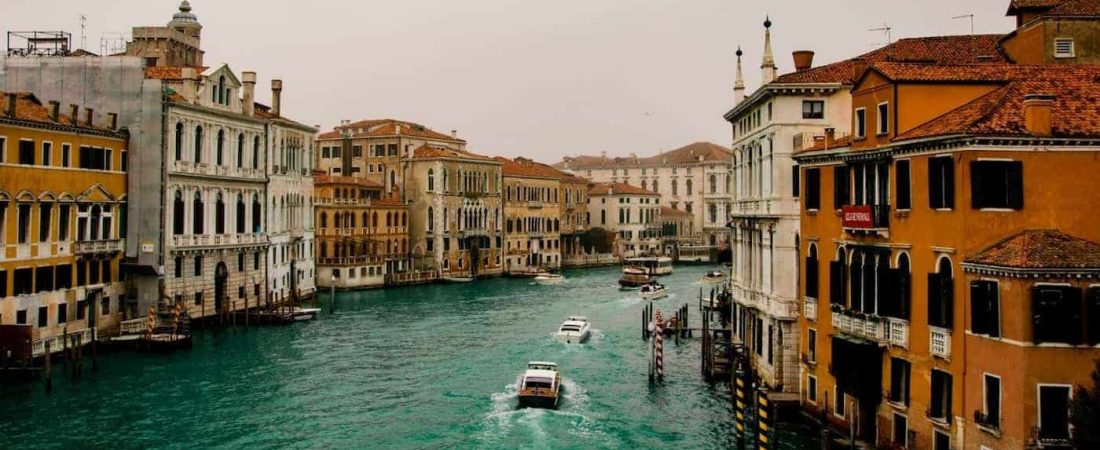 Ahora sí: Italia prohíbe el paso de los grandes cruceros por la laguna de Venecia para su preservación