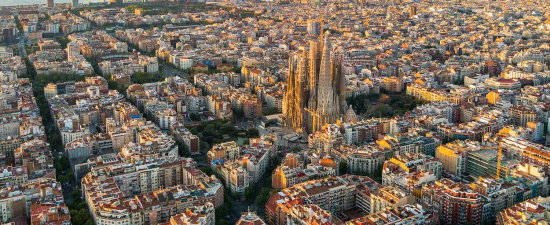La-Sagrada-Familia-es-la-atraccion-turistica-numero-uno-del-mundo-intriper.jpg