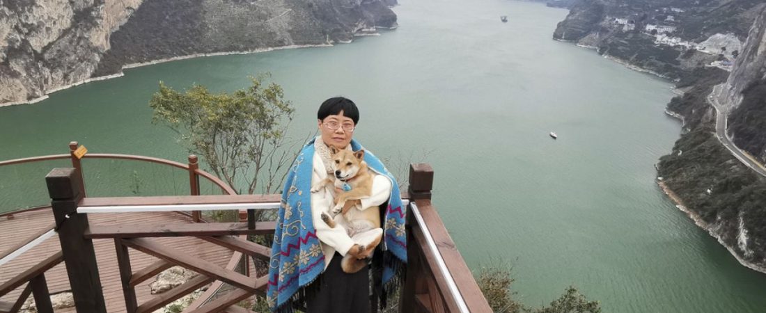 La-montana-con-forma-de-perro-que-cautiva-a-turistas-en-China-intriper.jpg