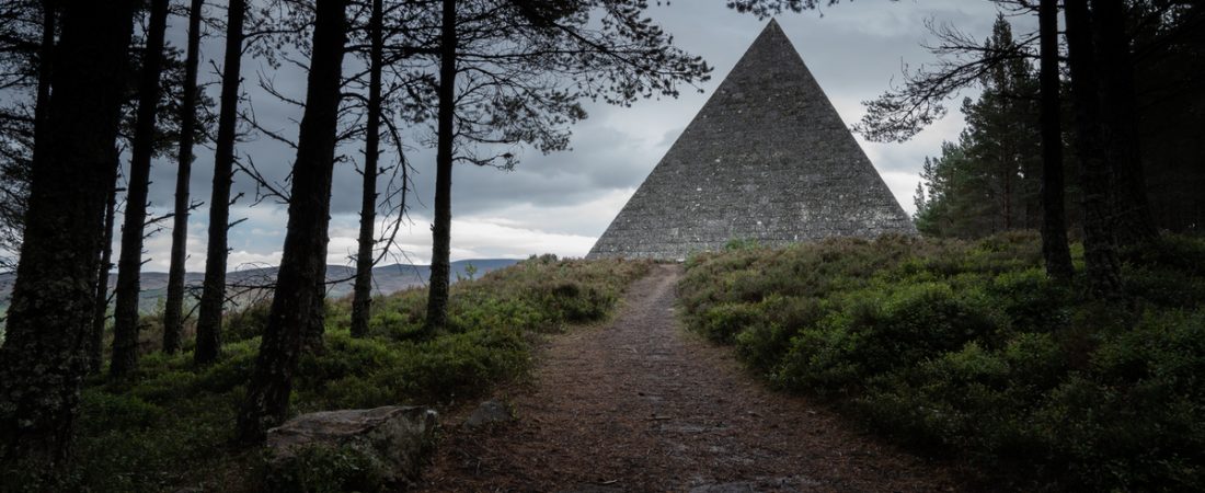 La-piramide-secreta-del-Reino-Unido-que-pocos-conocen-intriper.jpg