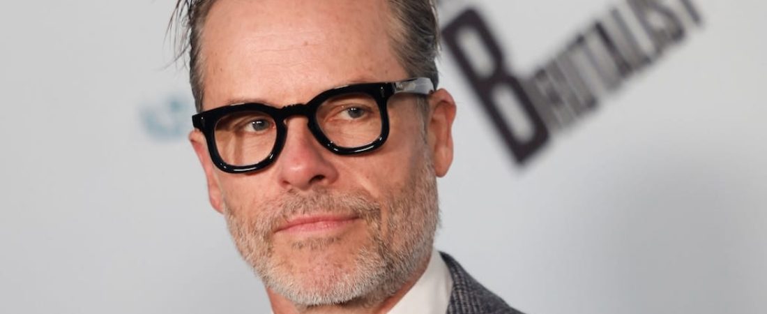 Las-mejores-peliculas-de-Guy-Pearce-de-Memento-a-The-Brutalist-intriper.jpg