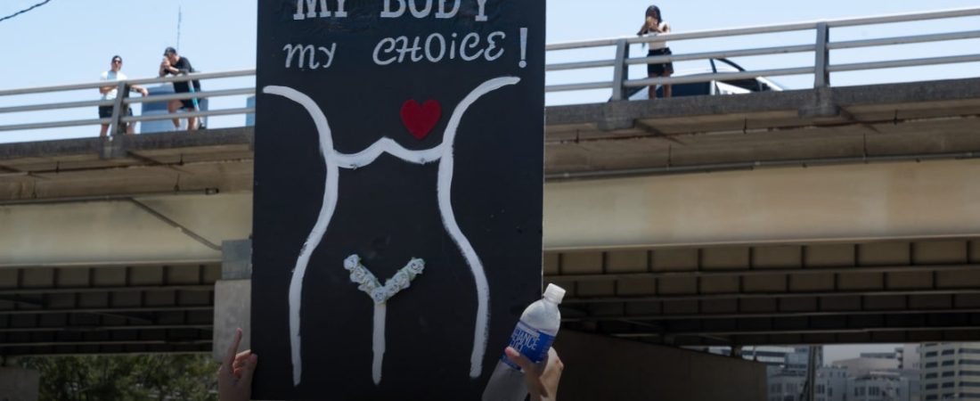 Ley-de-aborto-obliga-a-mantener-con-vida-a-mujer-embarazada-intriper.jpg
