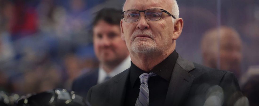 Lindy-Ruff-alcanza-900-victorias-como-entrenador-en-la-NHL-intriper.jpg