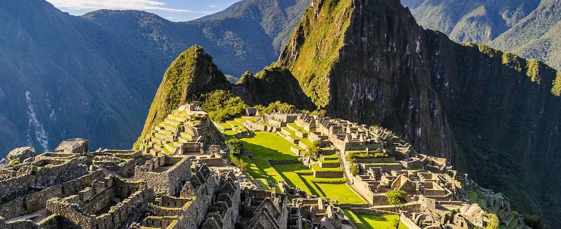 Machu_Picchu,_Peru_(2018).jpg