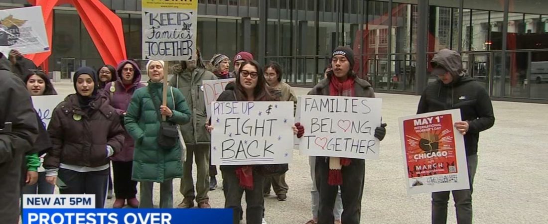 Manifestantes-en-Chicago-rechazan-posible-veto-migratorio-de-Trump-intriper.jpg