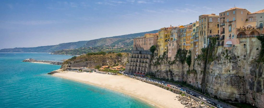 MarasusaTropea,-Calabria_GettyImages-547423148