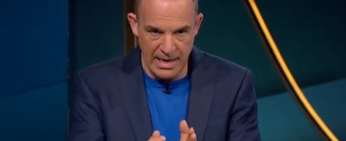 Martin-Lewis-advierte-a-viajeros-sobre-riesgos-al-reservar-vacaciones-intriper.jpg