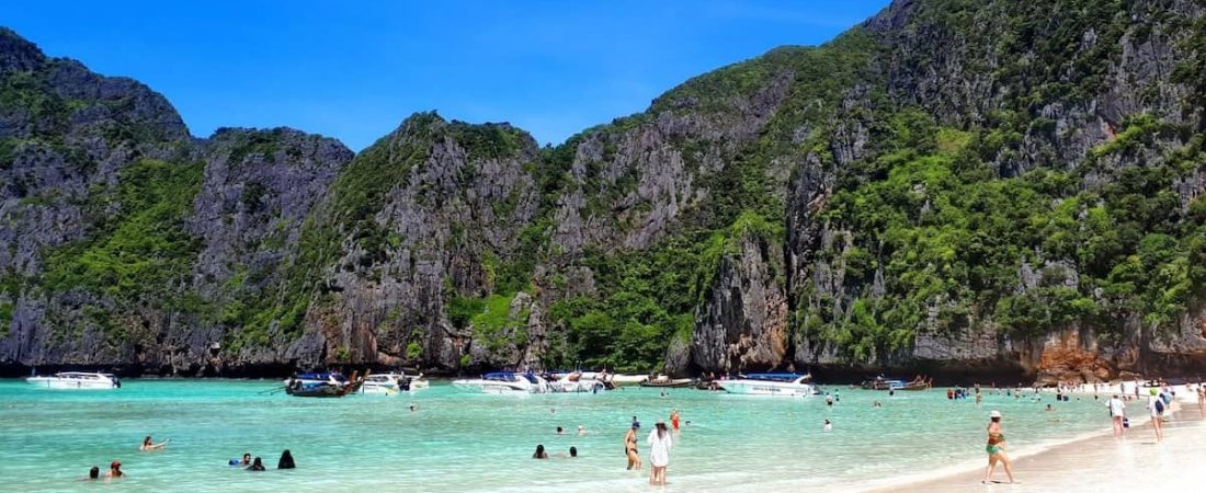 Vuelve a abrir Maya Bay, la popular playa de Tailandia que cerró hace casi 4 años