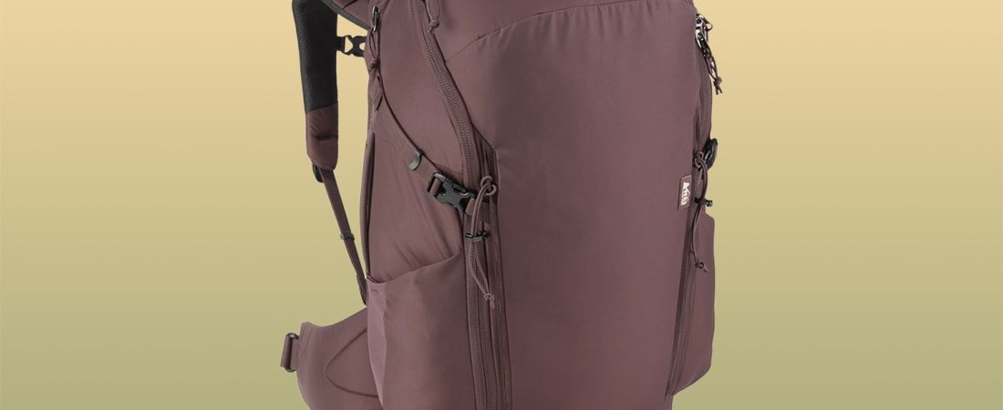 Mochila-de-viaje-espaciosa-para-mas-de-2-semanas-de-ropa-intriper.jpg