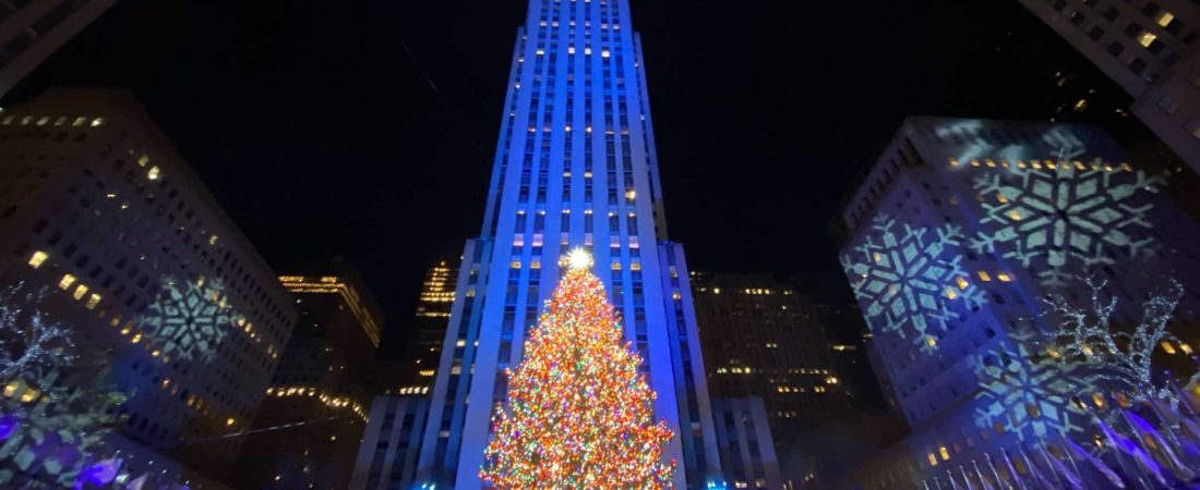 Nueva York inauguró su Navidad con el tradicional encendido del imponente árbol de Rockefeller Center 1