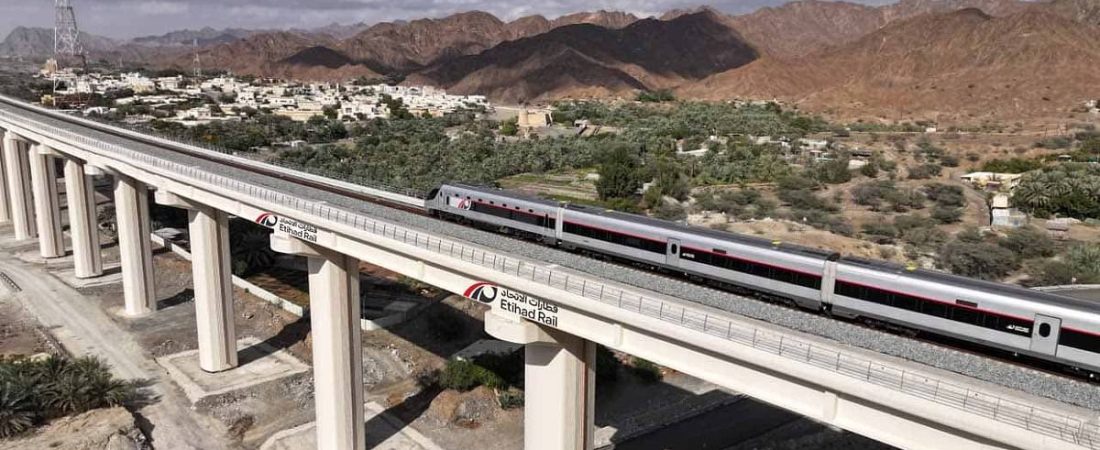 Nuevo-tren-reducira-tiempo-de-viaje-entre-Dubai-y-Abu-Dhabi-intriper.jpg