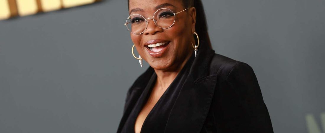 Pantalones-holgados-ideales-para-viajar-inspirados-en-el-estilo-de-Oprah-intriper.jpg