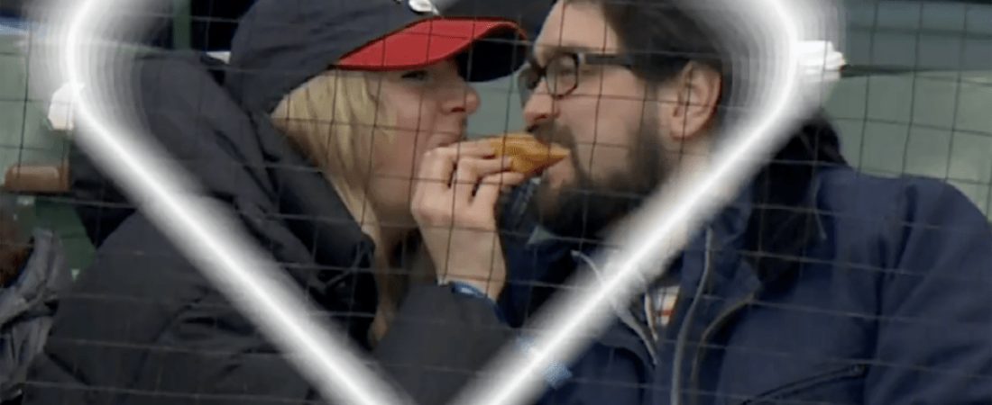 Pareja-del-hot-dog-viral-en-juego-de-Cubs-sorprende-en-radio-intriper.jpg