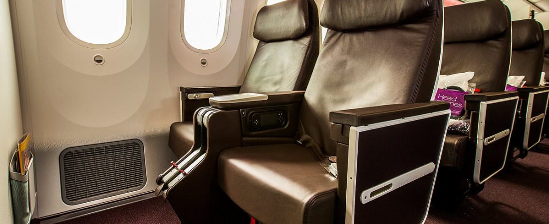 Por-que-deberias-considerar-bajar-de-clase-en-vuelos-largos-intriper.jpg