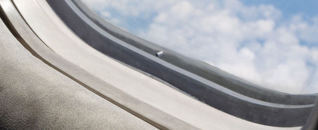Por-que-los-agujeros-en-las-ventanas-de-aviones-son-vitales-intriper.jpg