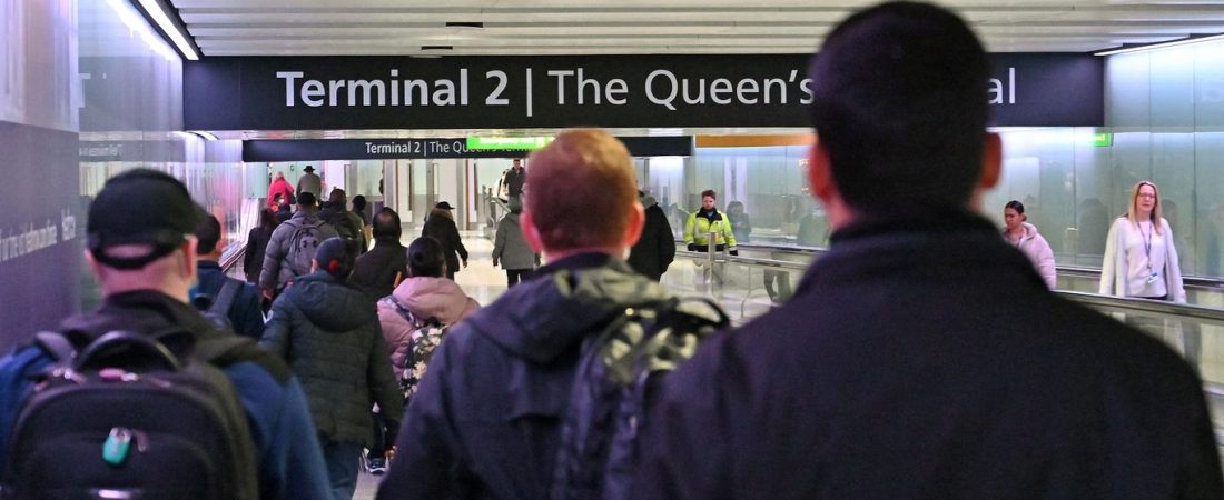 Reino-Unido-actualiza-recomendaciones-de-viaje-para-ciudadanos-que-visitan-EE.UU_.-intriper.jpg