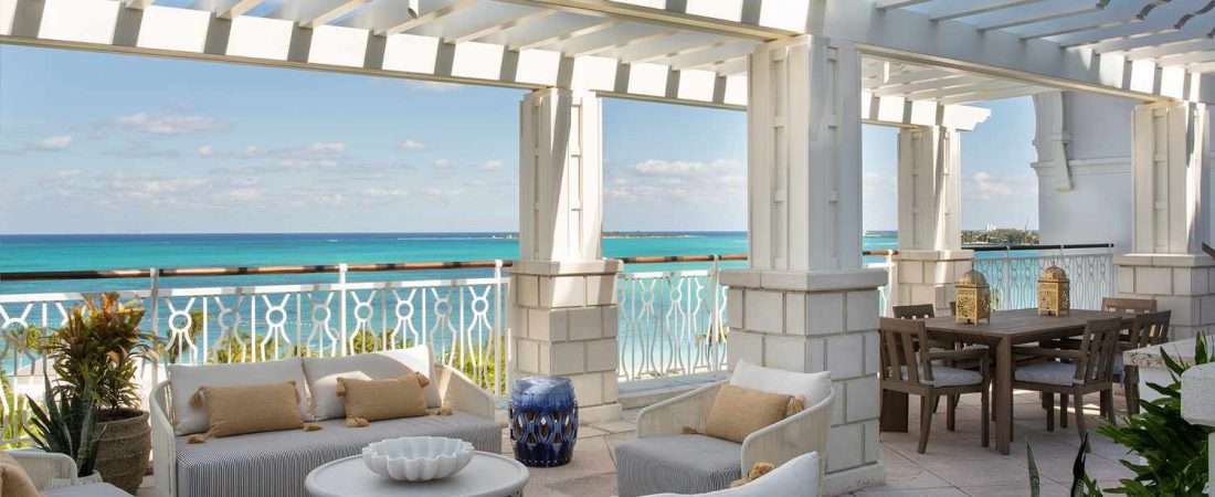Resort-en-Bahamas-con-suites-frente-al-mar-y-parque-acuatico-intriper.jpg