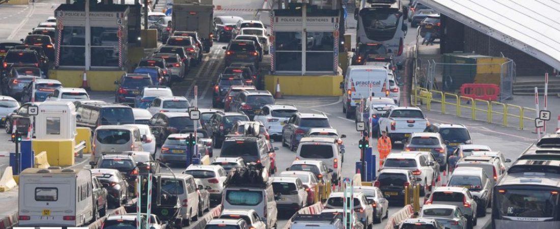 Retrasos-en-trenes-y-carreteras-por-viajes-en-Semana-Santa-intriper.jpg