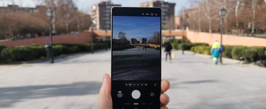 Review-del-Samsung-Galaxy-S25-Ultra-innovacion-y-nueva-interfaz-movil-intriper.jpg