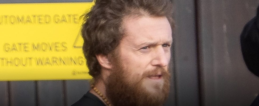 Tommy-Robinson-liberado-antes-tras-reduccion-de-sentencia-en-prision-intriper.jpg