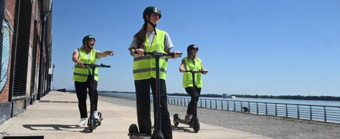 Una ciudad argentina lanza recorridos guiados en monopatines eléctricos como una nueva forma de hacer turismo-2