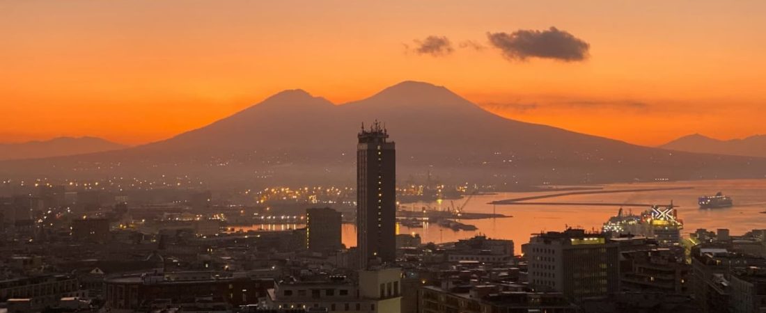 Una foto desde el espacio permite ver el volcán Vesubio como nunca antes