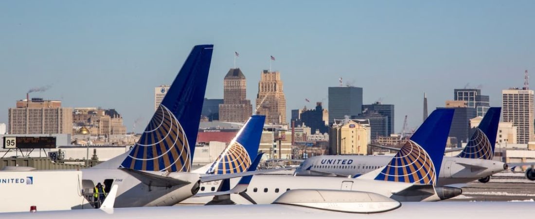 United Airlines hizo historia con su primer vuelo de pasajeros con el 100% de combustible sostenible permitido