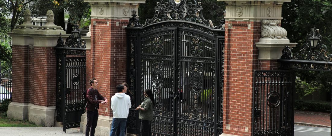 Universidad-de-Brown-recomienda-posponer-viajes-tras-deportacion-de-medico-intriper.jpg