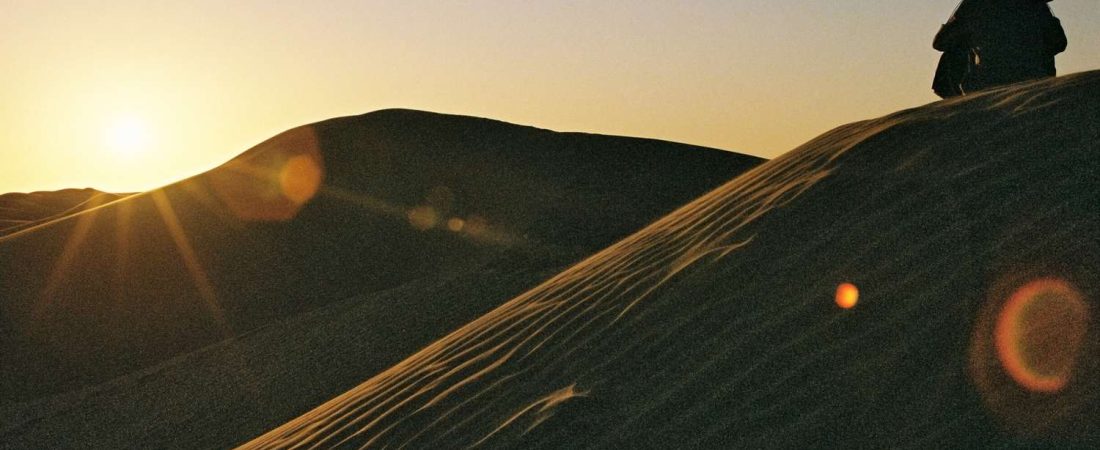 Viaje-a-un-paraiso-costero-con-paisajes-deserticos-impresionantes-intriper.jpg