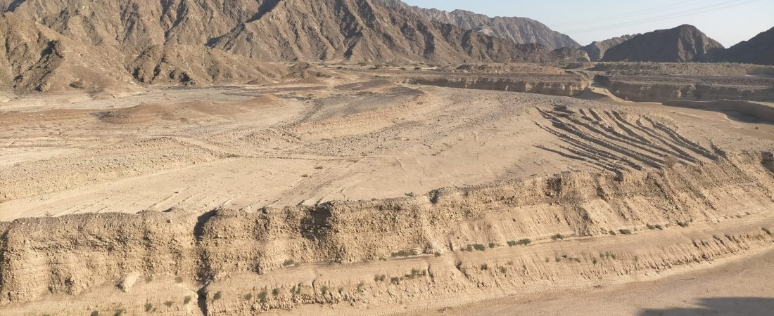 Wadi_Wurayah_-_Lower_course,_just_before_the_dam_-_1