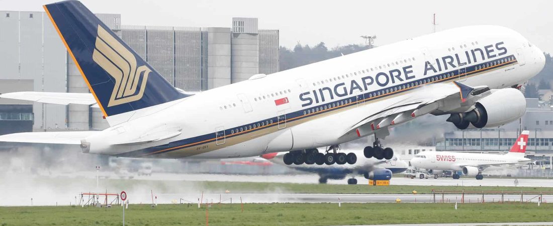 Esta aerolínea de Singapur planea ser la primera en el mundo en tener a toda su tripulación vacunada