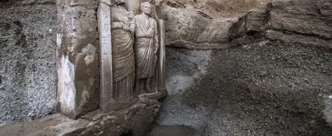 arqueologos-hallan-esculturas-humanas-de-tamano-real-en-tumba-antigua-de-pompeya_dfcc8e80-2db9-4a42-8310-3a81da4ff8da_medialjnredespreviewcrop