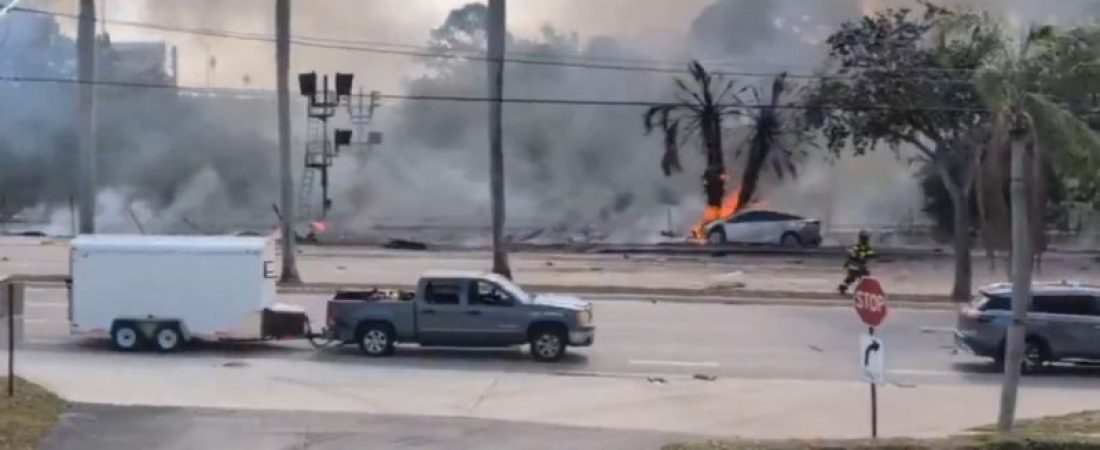avioneta-se-estrella-cerca-aeropuerto-boca-raton-florida-accidente-aereo-1-800x450