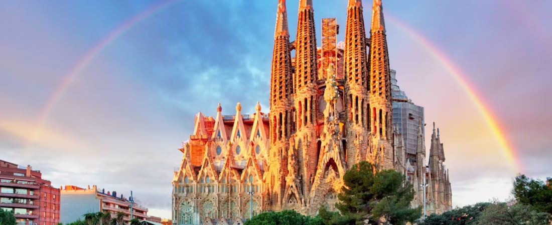 b299bd25f75c1e299c877fed458576fa-Sagrada Familia - Facades