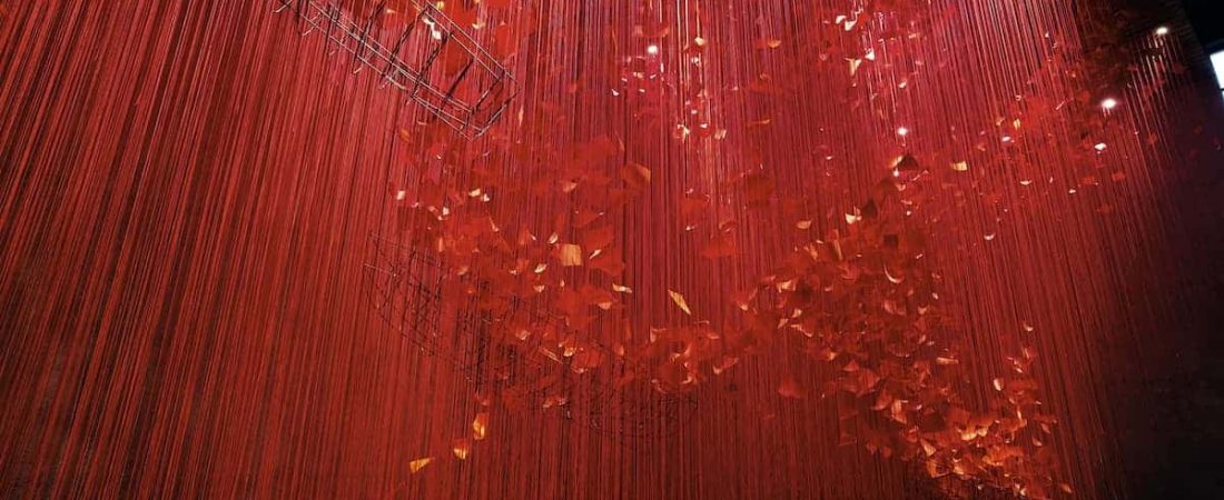 chiharu-shiota-i-hope-thread-installation-art-3 (1)