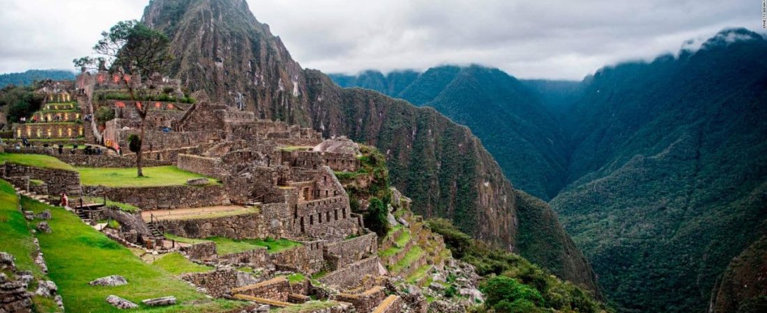 cnne-1346946-machu-picchu-vuelve-a-recibir-turistas-tras-protestas-en-peru