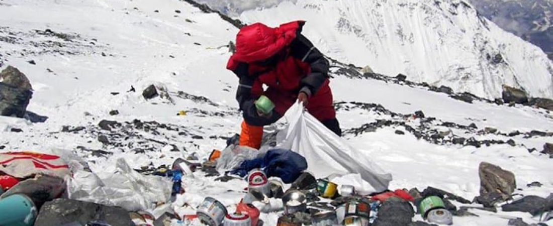 collect-trash-nepal