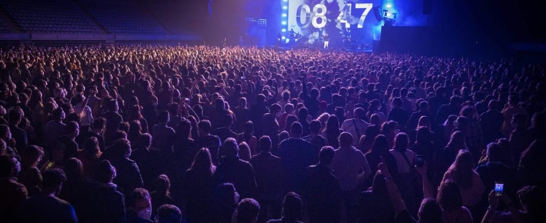 En España 5.000 personas asistieron a un concierto sin distanciamiento social para probar cómo sería volver a los eventos presenciales