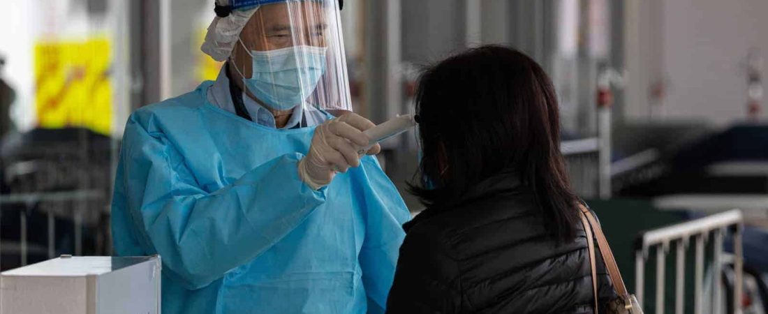 Un paciente de coronavirus escapó del hospital, en Hong Kong, y fue sentenciado a 6 meses de prisión