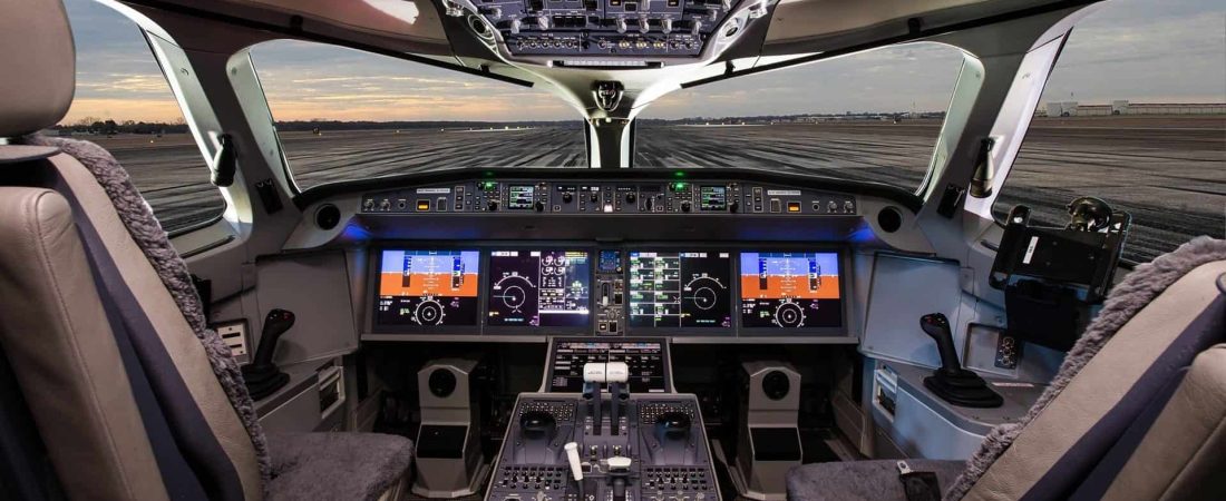 cropped-airbus-a220-300-cockpit.jpg