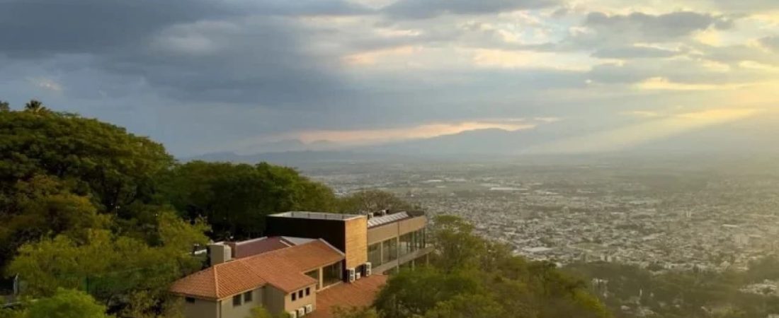 el-baqueano-en-salta-restaurante-cerro-san-bernardo