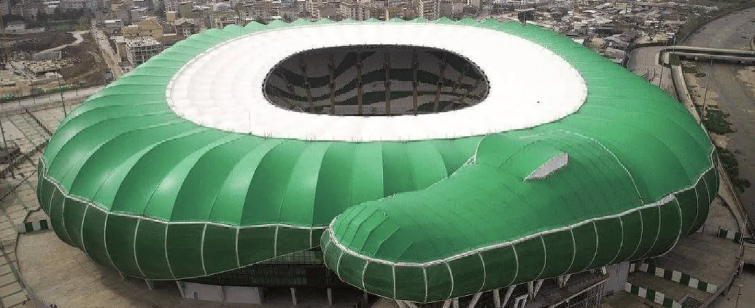 estadio con forma de cocodrilo