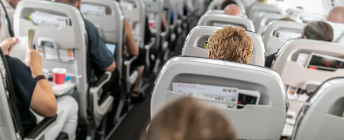 fotografia-pasajeros-en-un-avion