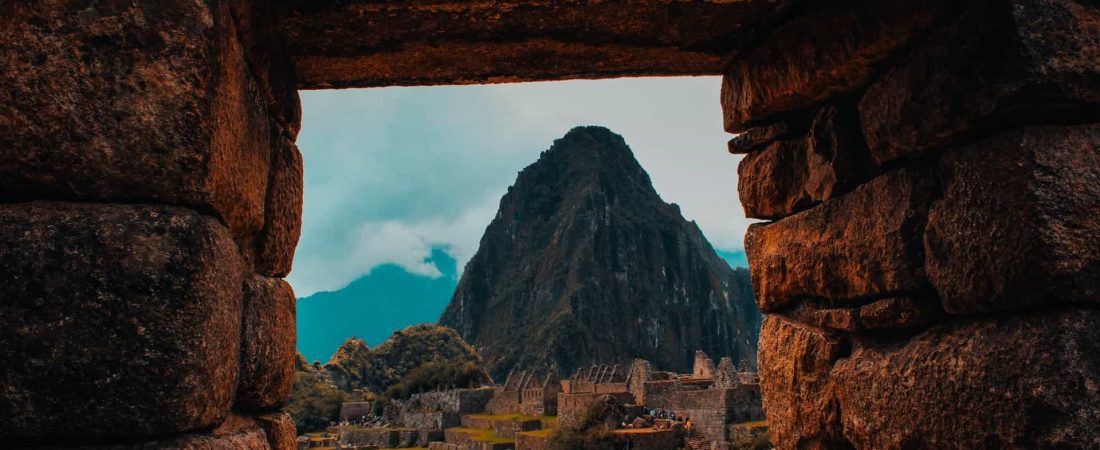 Perú habilitó algunos vuelos internacionales con estricto protocolo